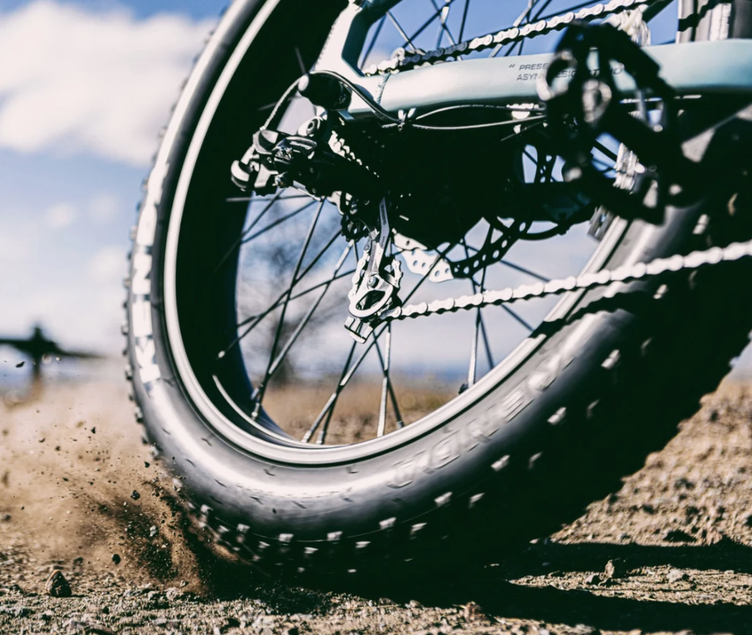 Zenith Fat Tire E-Bike by Cyrusher